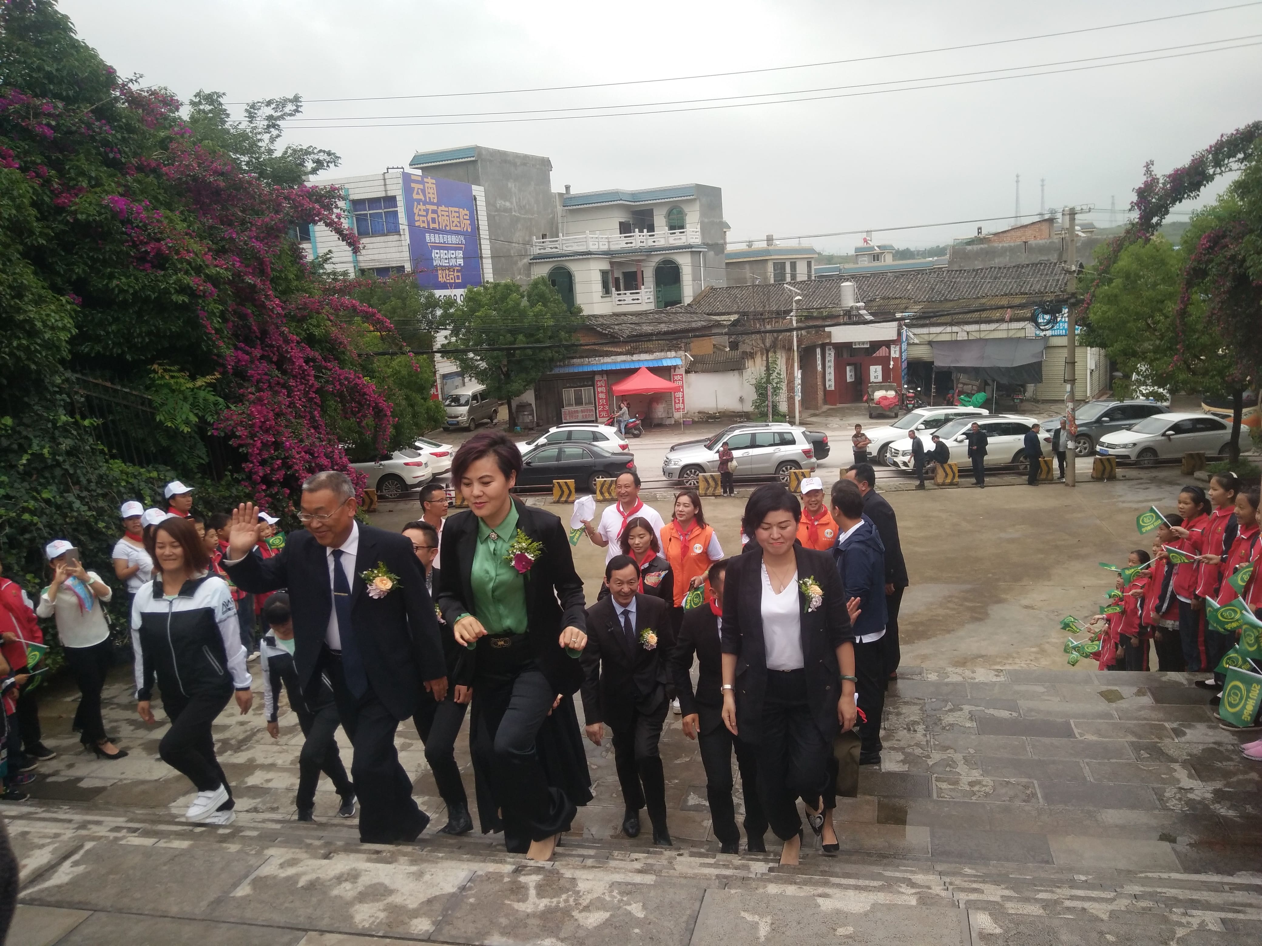 第152所 石林彝族自治县路美邑中心学校路美邑华体会官方网站-华体会在线官网
李凤莲小学